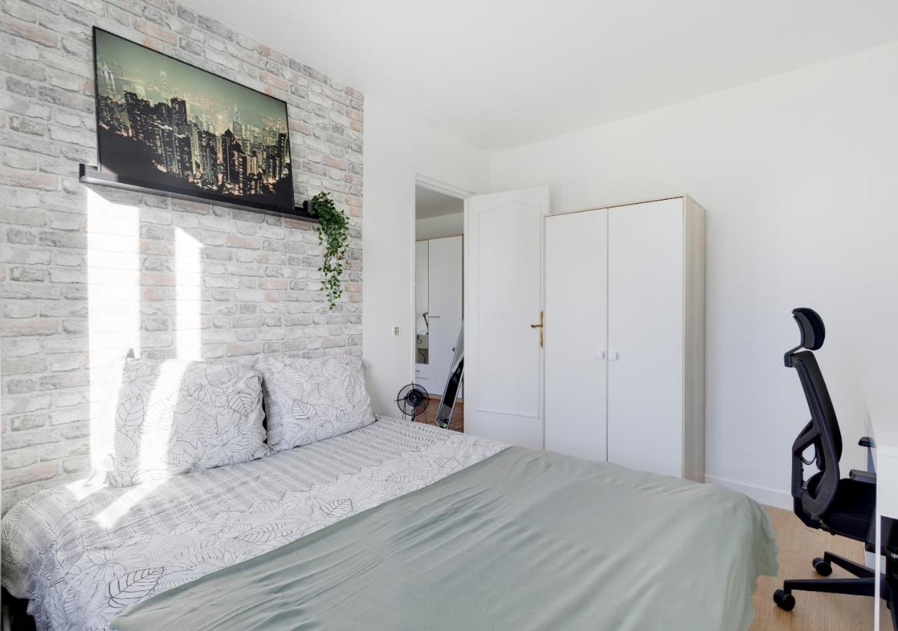 Le Privilege Aux Portes De Paris Bagnolet Bagian luar foto